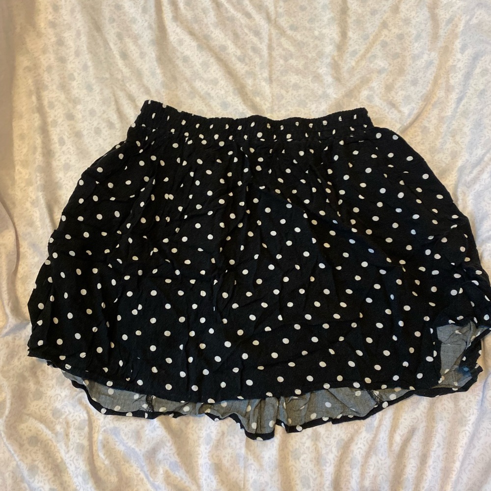 Forever 21 black and white skirt